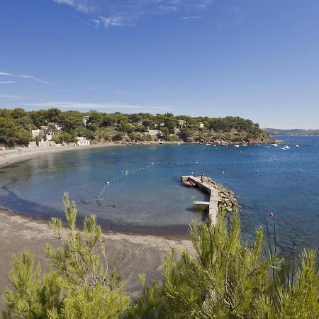 Les Bois Flottes . Plage De La Verne La Seyne-sur-Mer Extérieur photo