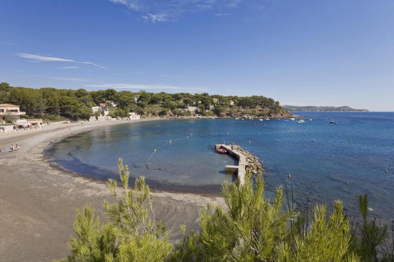Les Bois Flottes . Plage De La Verne La Seyne-sur-Mer Extérieur photo